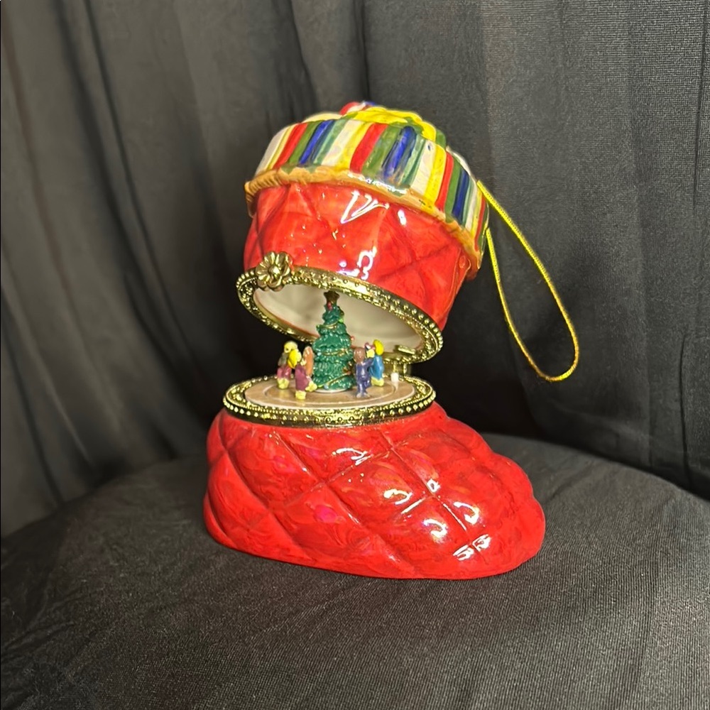 Mr Christmas Musical Trinket Box Ornament Stocking Plays 12 Days of Christmas